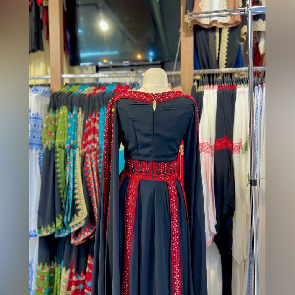 2 Piece Modern Tatreez Embroidered Elegance Thobe - Picture 11 of 13